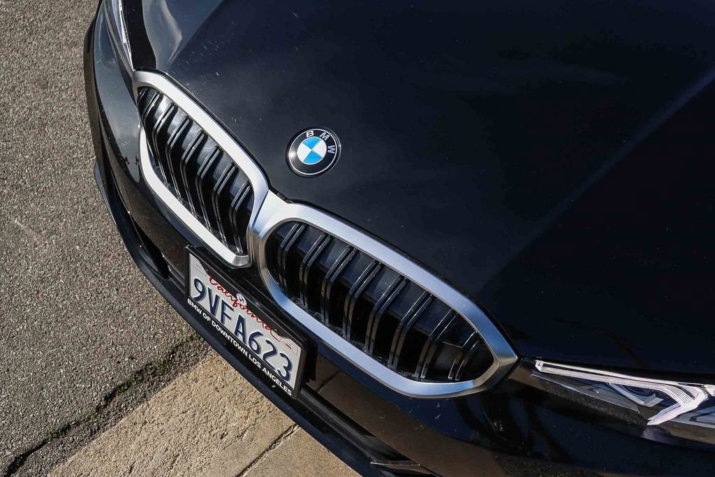 Used 2025 BMW 330i Sedan w/ Premium Package image 10