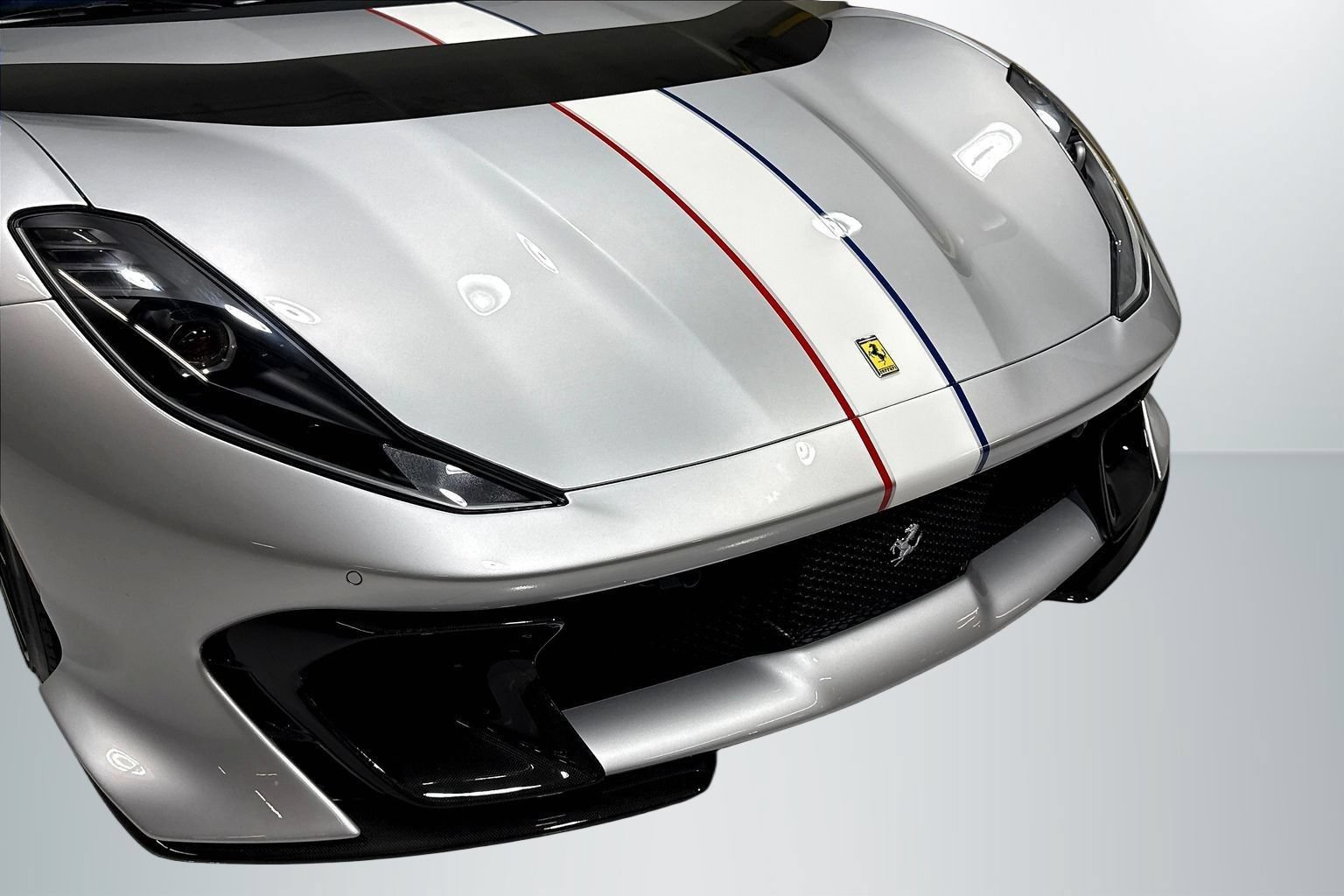 Used 2023 Ferrari 812 Competizione A RWD image 27