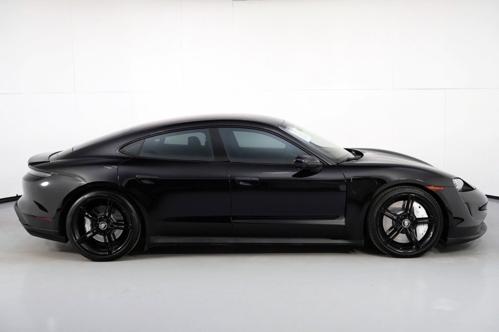 Used 2020 Porsche Taycan 4S image 55