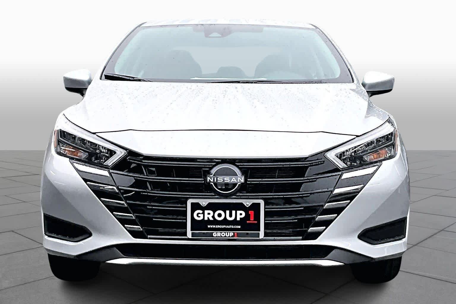 Used 2025 Nissan Versa SV w/ Trunk Package FWD image 3