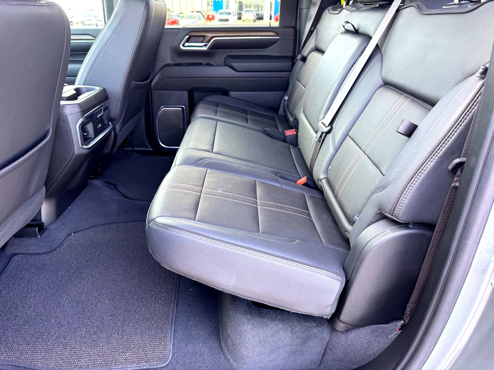 Used 2024 Chevrolet Silverado 2500 High Country w/ Technology Package image 19