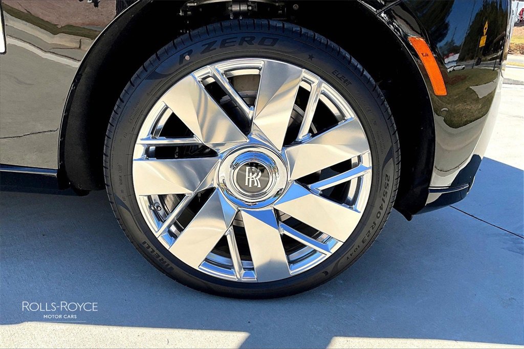 New 2026 Rolls-Royce Cullinan image 16
