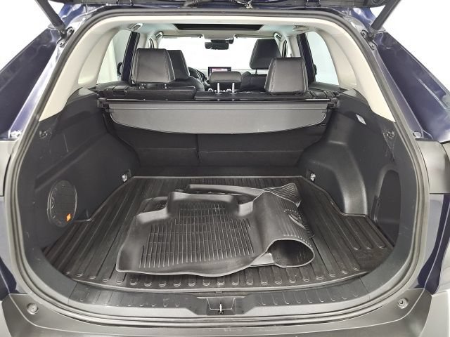 Used 2020 Toyota RAV4 Limited AWD/4WD image 32