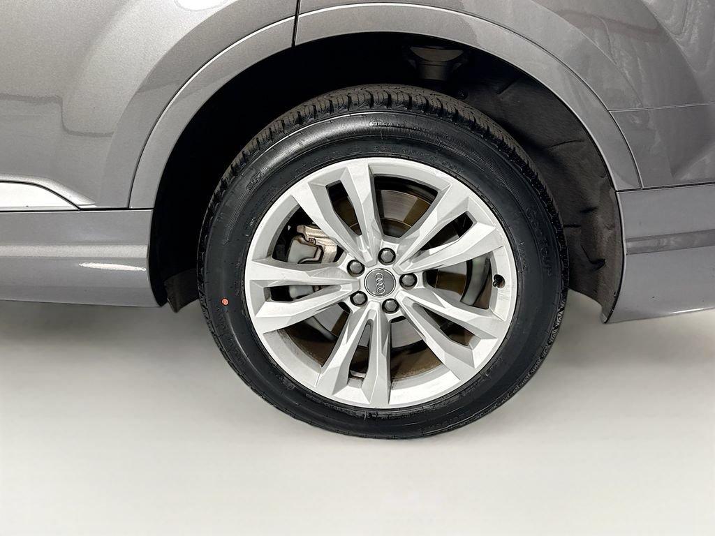 Used 2019 Audi Q7 2.0T Premium AWD/4WD image 31
