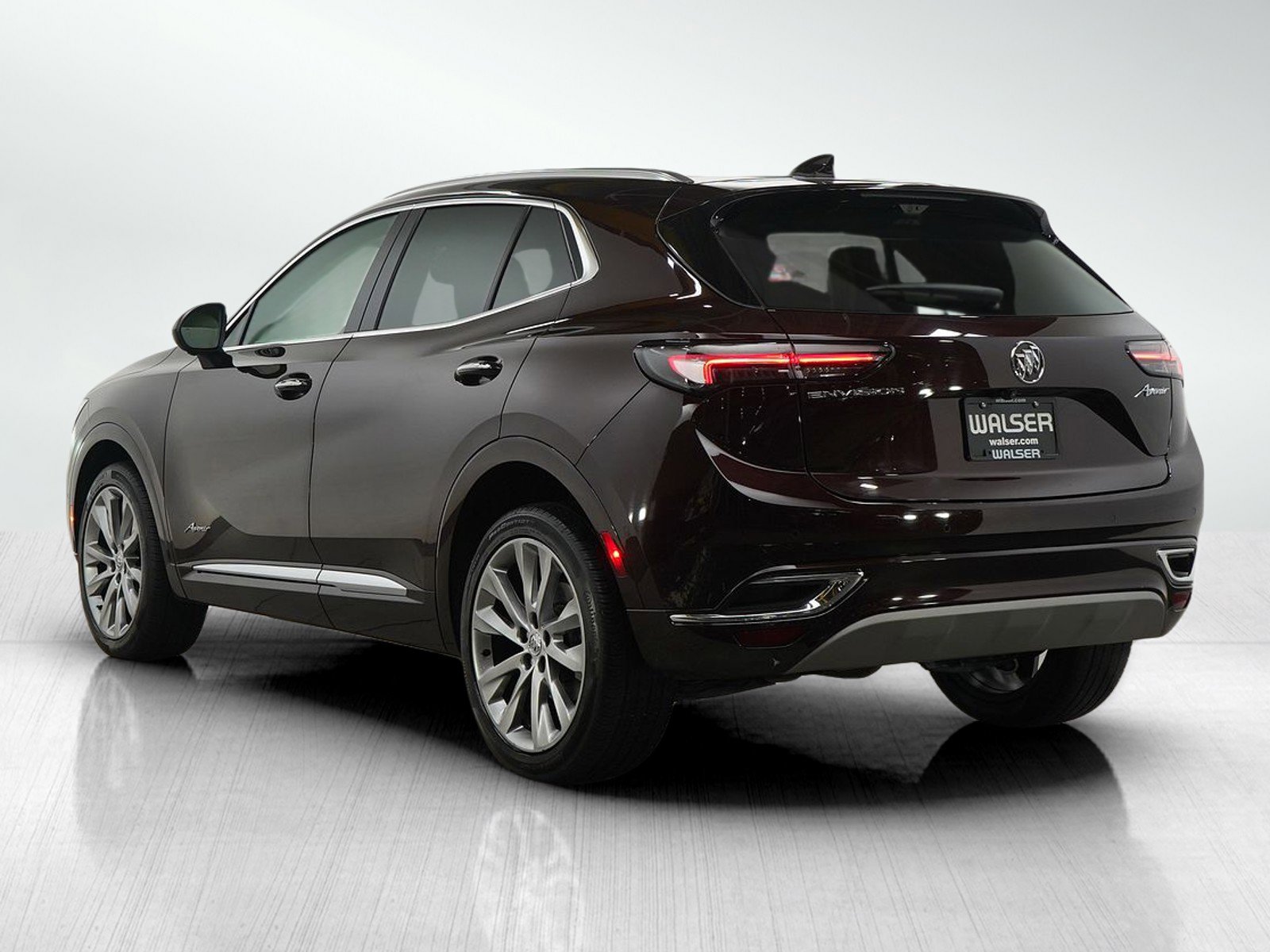Used 2023 Buick Envision Avenir image 3