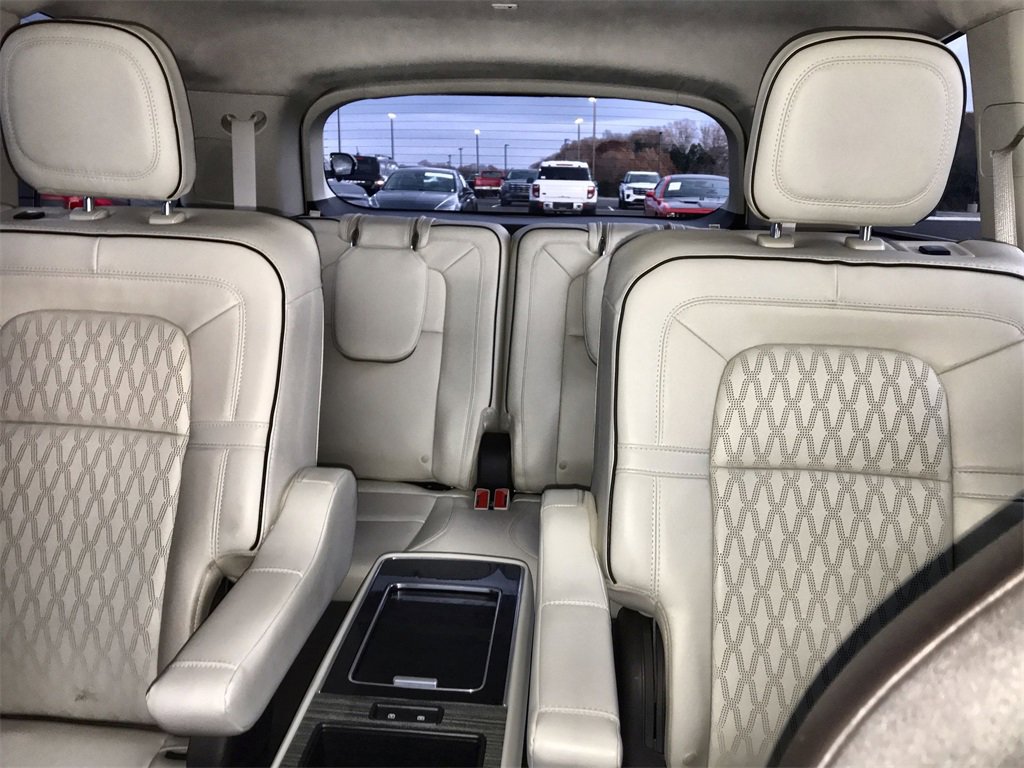 Used 2023 Lincoln Aviator Black Label w/ Jet Package image 23