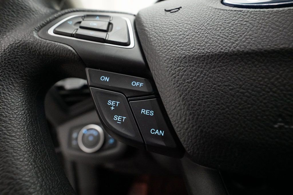 Used 2018 Ford Escape SE image 17