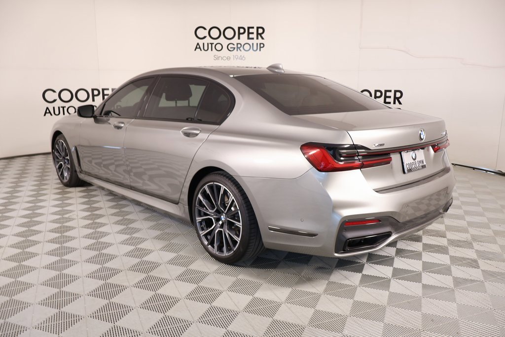 Used 2021 BMW 750i xDrive w/ Executive Package image 25