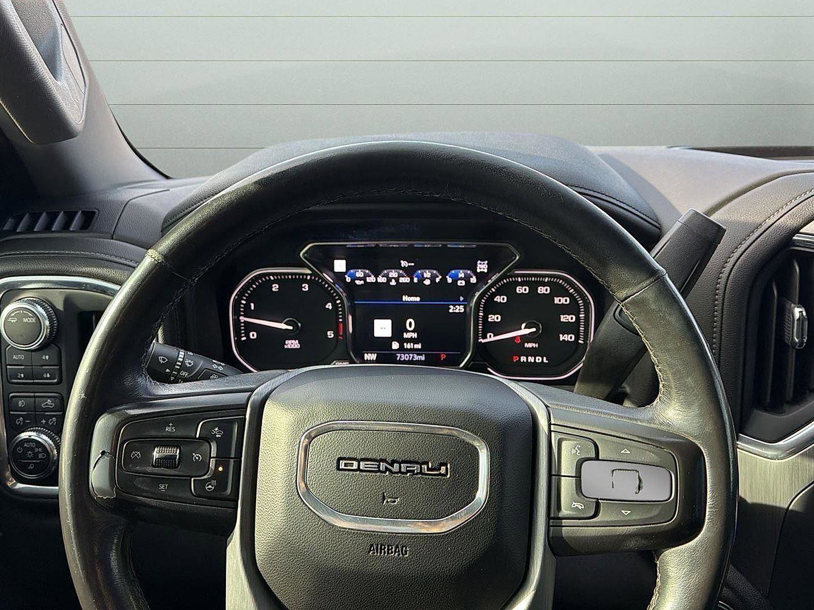 Used 2022 GMC Sierra 2500 Denali w/ Denali Black Diamond Edition image 10