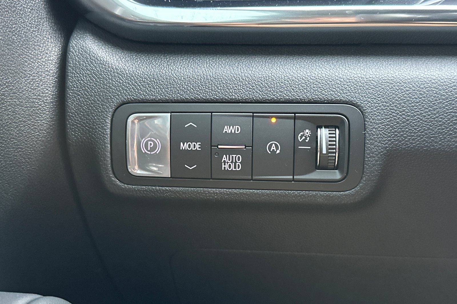 New 2026 GMC Terrain Denali w/ LPO, Floor Liner Package AWD/4WD image 30
