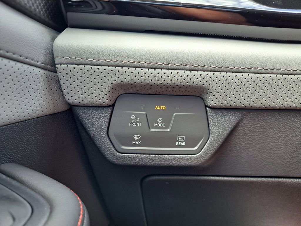 New 2025 Volkswagen Atlas Peak Edition SE image 14