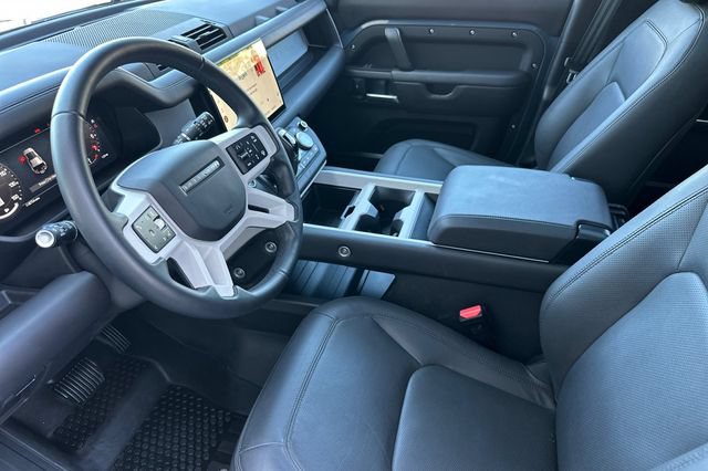 Certified 2025 Land Rover Defender 110 X-Dynamic SE AWD/4WD image 9