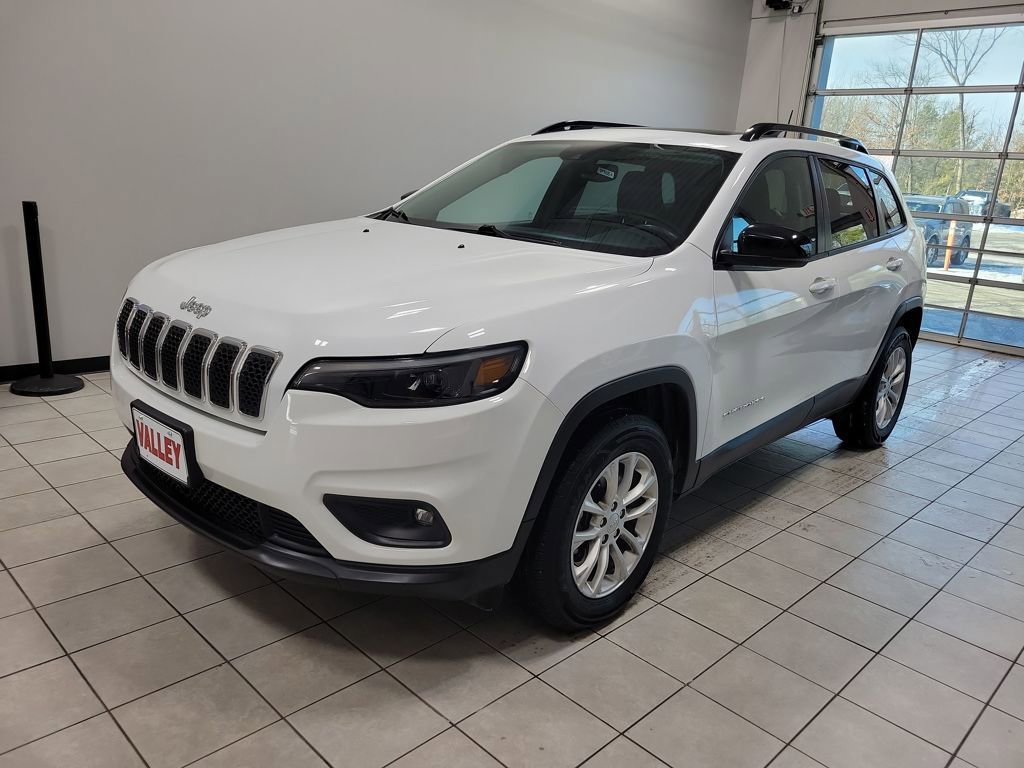 Used 2022 Jeep Cherokee Latitude Lux w/ Sun & Sound Group image 3