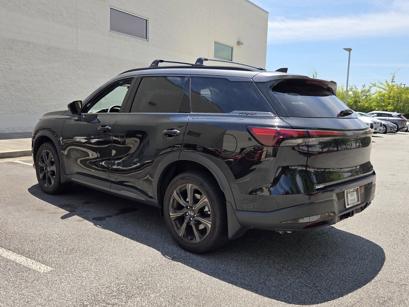Certified 2026 INFINITI QX60 Autograph w/ Dark Cargo Package AWD/4WD image 8