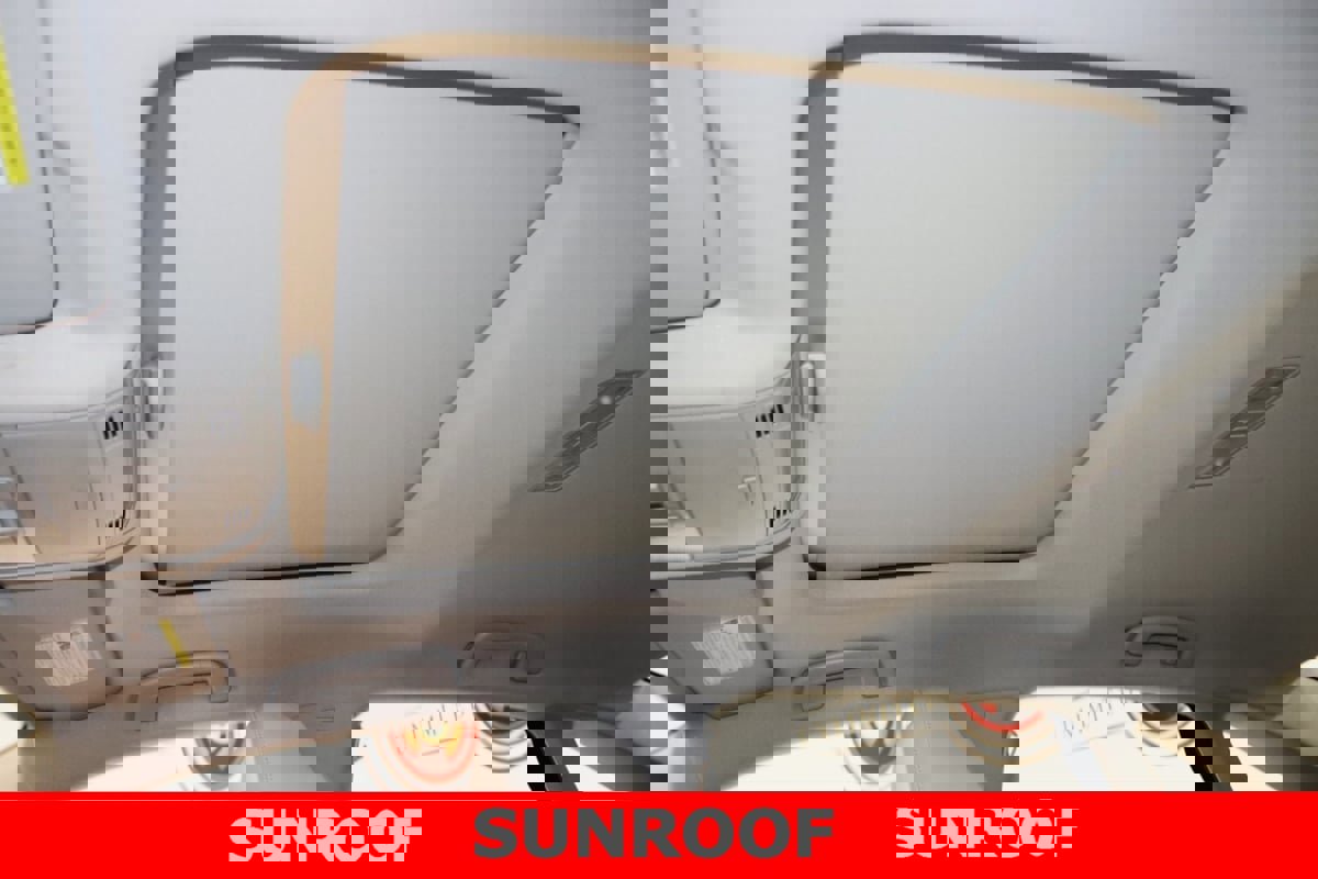 Used 2019 Volkswagen Jetta SE w/ Cold Weather Package image 10