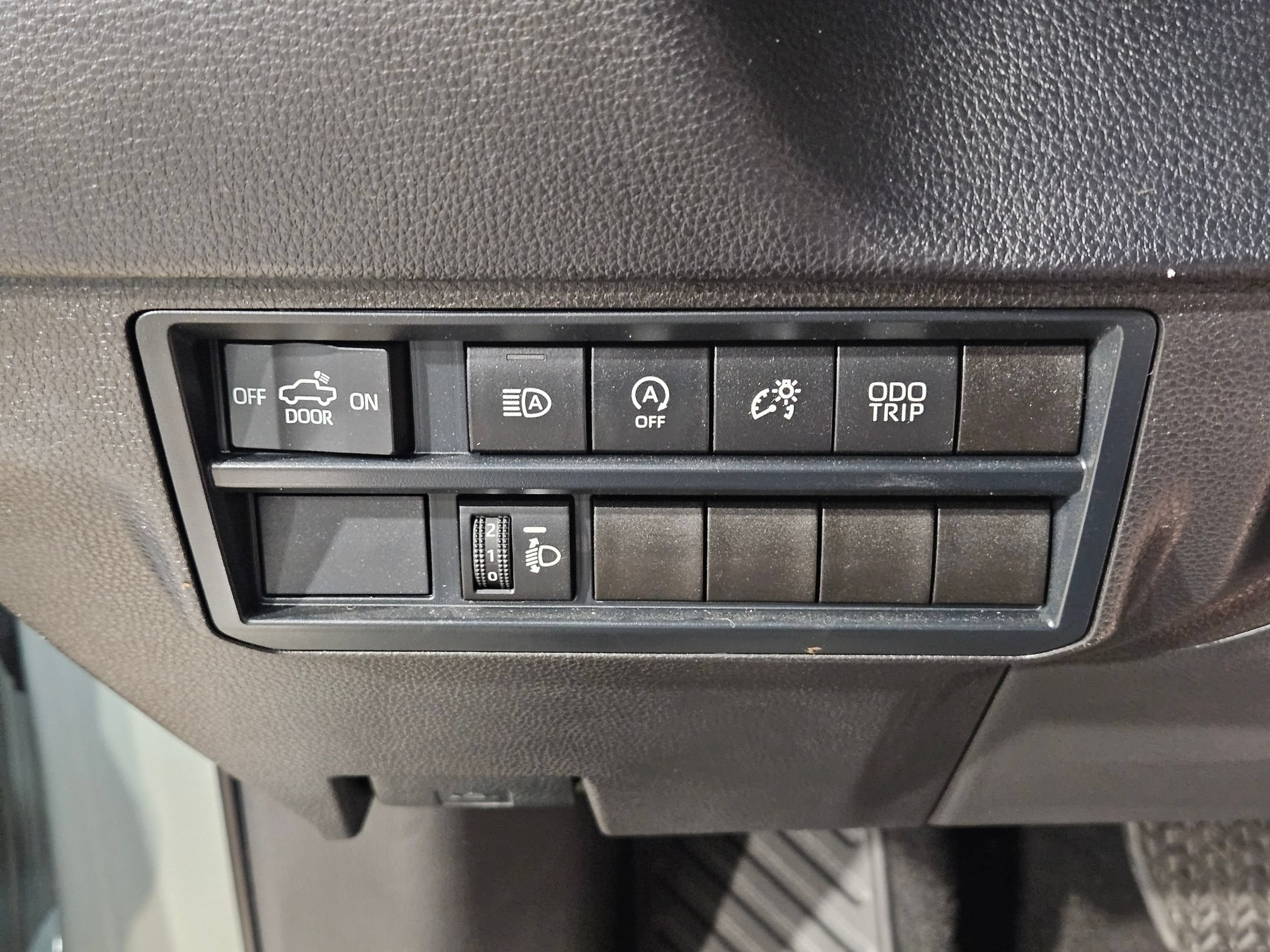 Certified 2025 Toyota Tundra SR5 AWD/4WD image 24