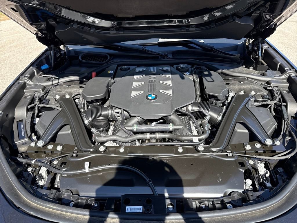 Used 2026 BMW 760i xDrive w/ Executive Package AWD/4WD image 34