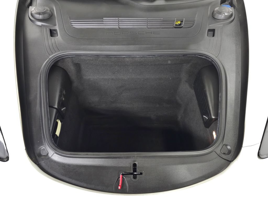 Used 2019 Porsche 718 Boxster RWD image 3