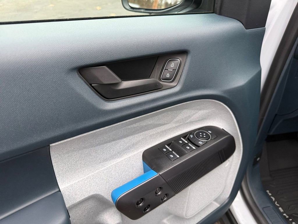 New 2025 Ford Maverick XLT w/ XLT Luxury Package image 11