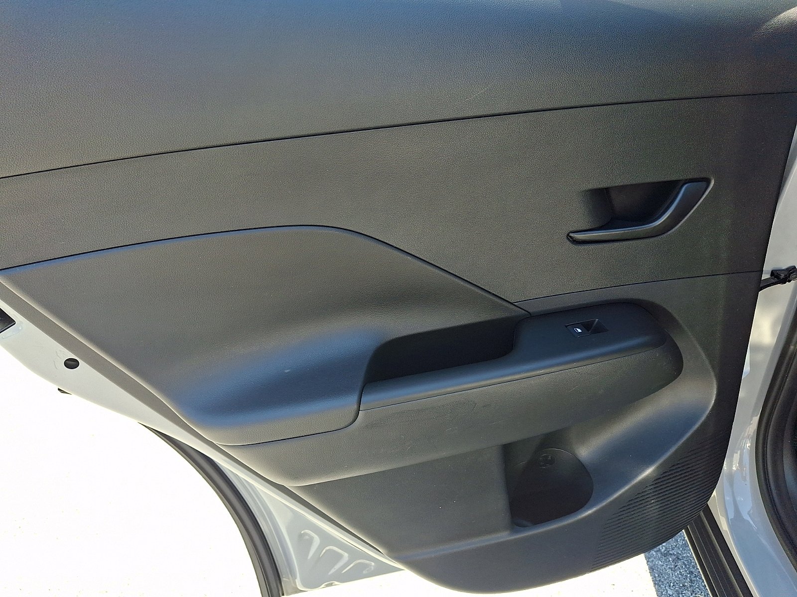 Certified 2024 Hyundai Kona SEL AWD/4WD image 13