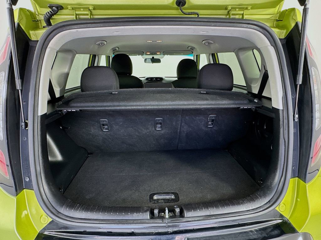 Used 2016 Kia Soul + FWD image 29
