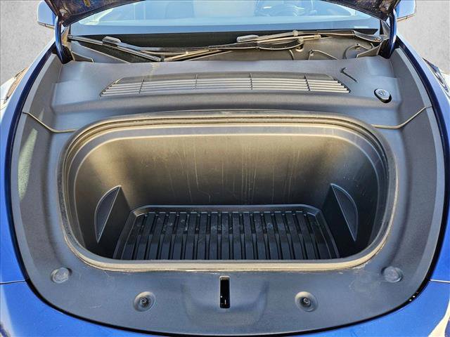 Used 2024 Tesla Model Y Long Range AWD/4WD image 27