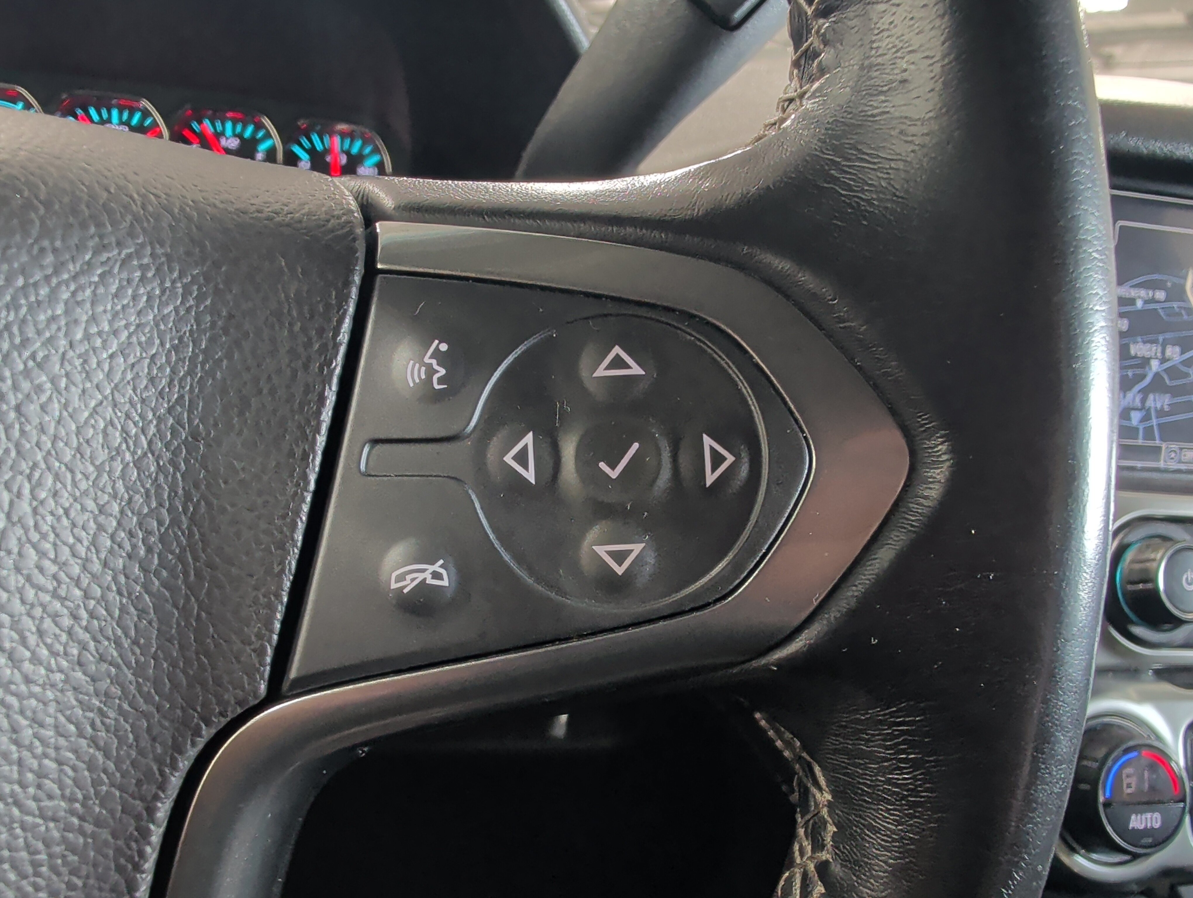 Used 2020 Chevrolet Tahoe LT AWD/4WD image 25