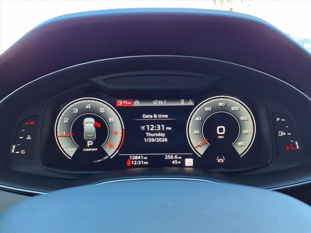 Used 2025 Audi Q7 2.0T Premium w/ Convenience Plus Package image 16