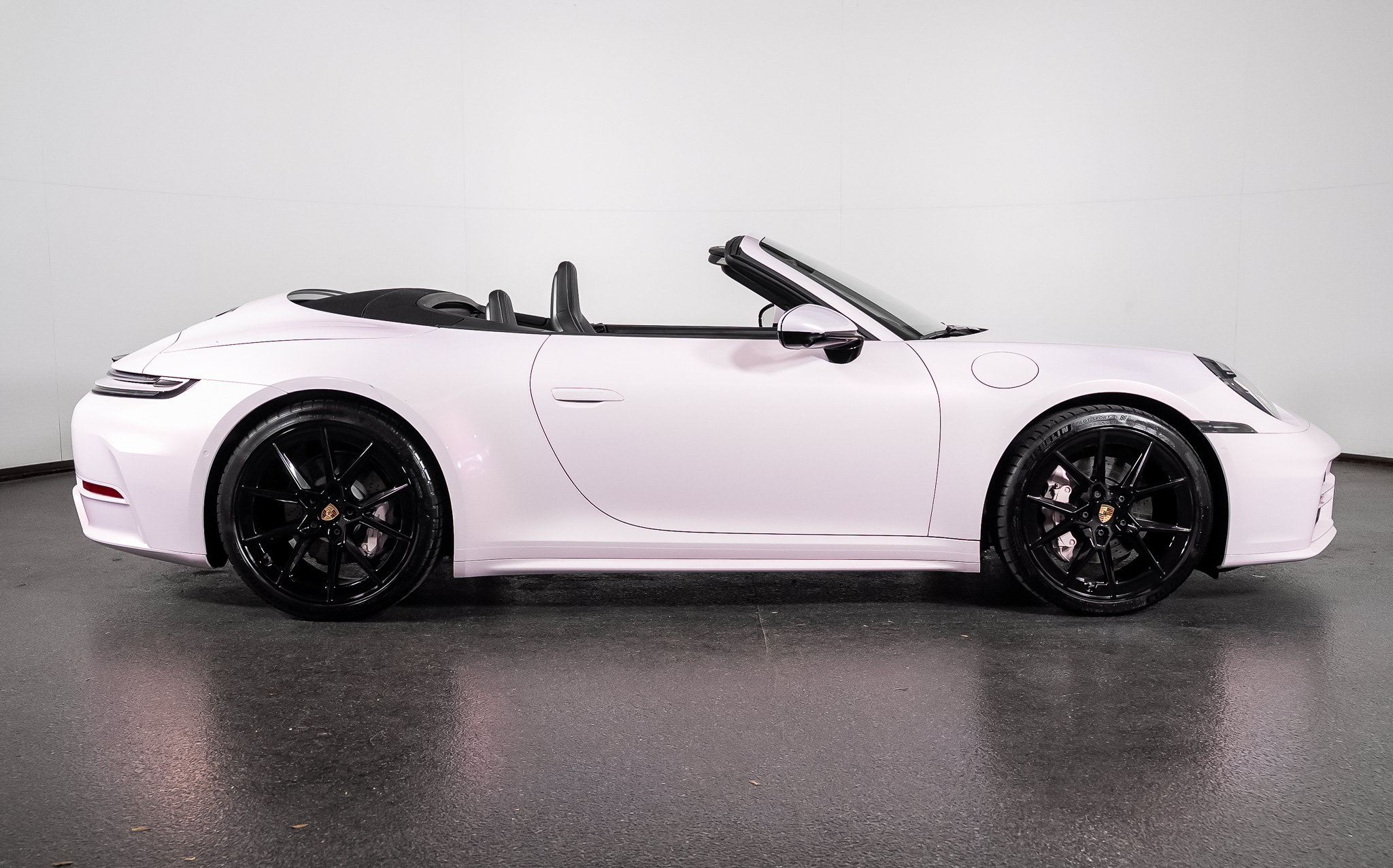 Used 2026 Porsche 911 Carrera RWD image 31