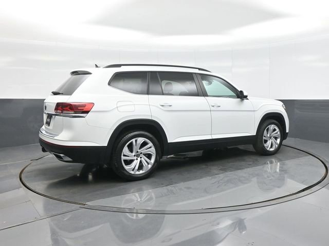 Used 2023 Volkswagen Atlas SE w/ Panoramic Sunroof Package FWD image 7
