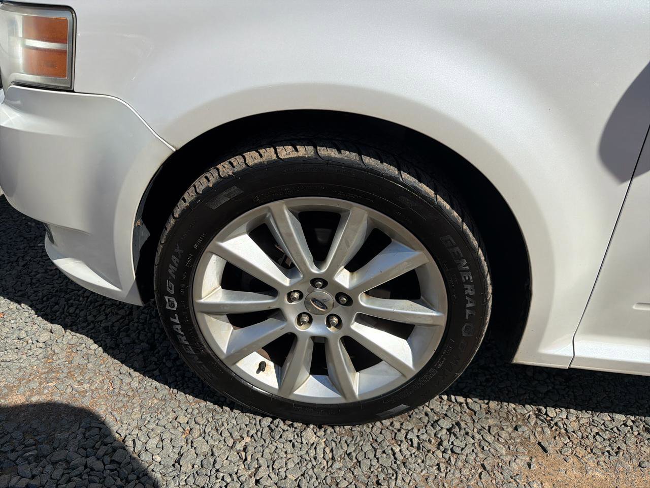 Used 2011 Ford Flex Limited w/ Rapid Spec Order Code image 15