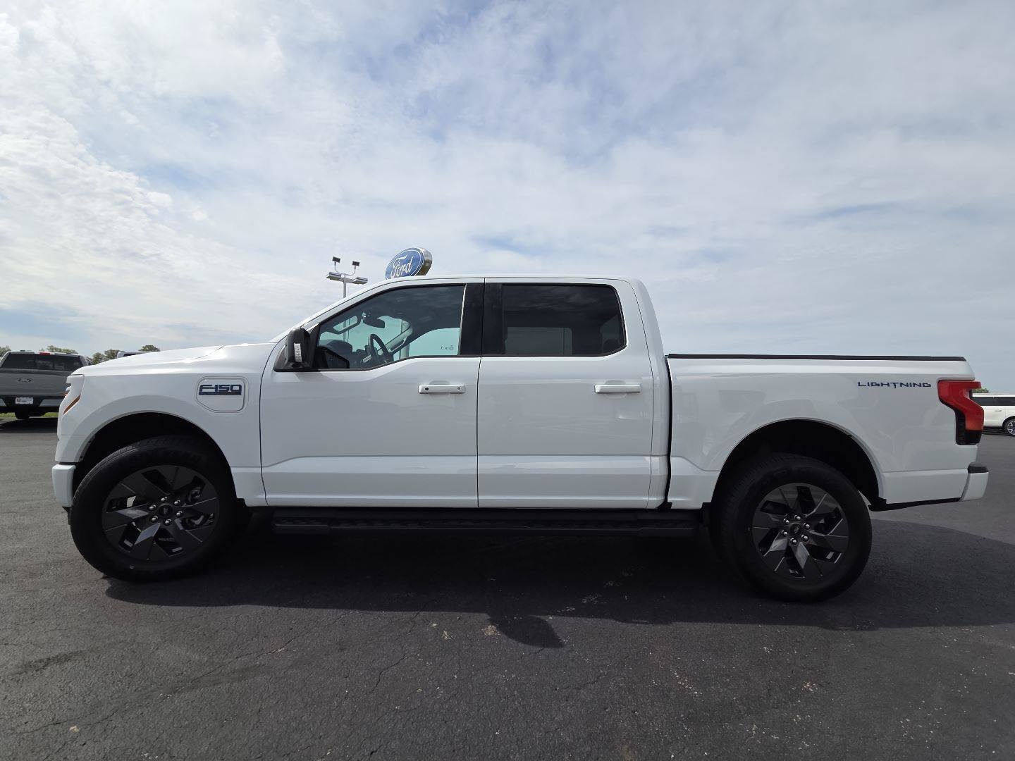 Used 2025 Ford F150 Lightning Flash AWD/4WD image 14