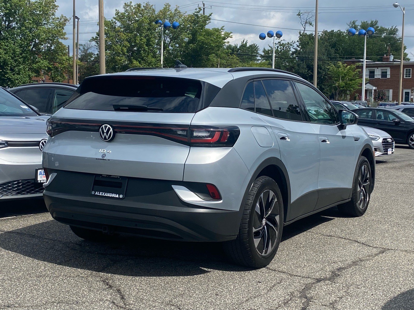 Used 2022 Volkswagen ID.4 Pro AWD/4WD image 3