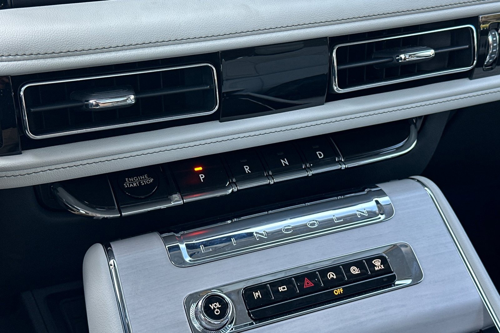 New 2025 Lincoln Aviator Reserve w/ Luxury Package image 21