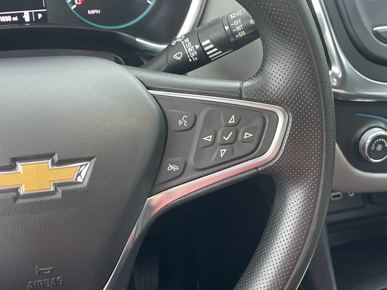 Used 2023 Chevrolet Equinox LS w/ Driver Confidence II Package FWD image 27
