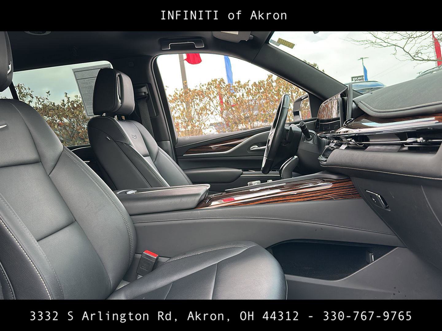 Used 2022 Cadillac Escalade Luxury image 25