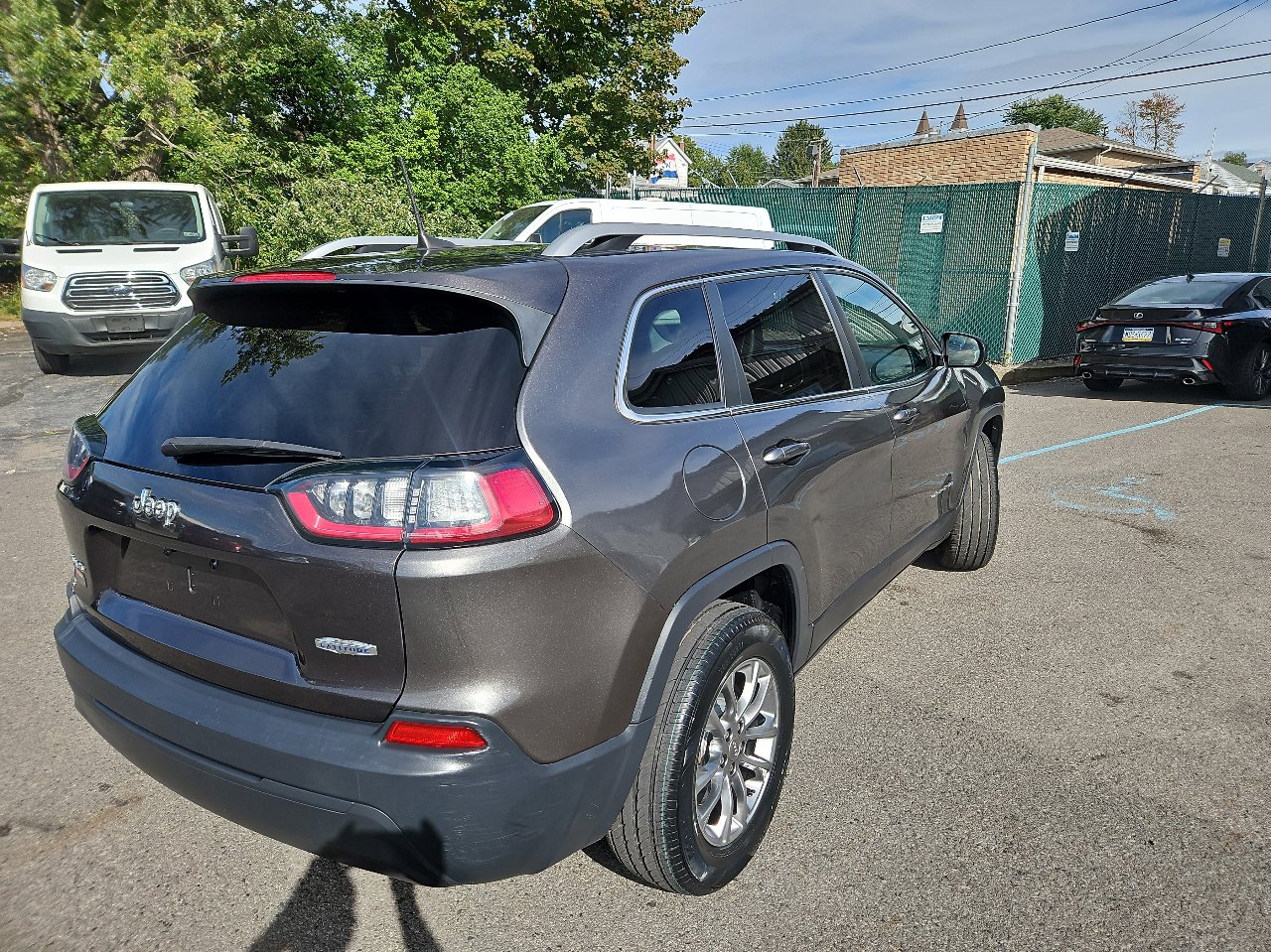 Used 2019 Jeep Cherokee Latitude Plus w/ Comfort/Convenience Group image 3
