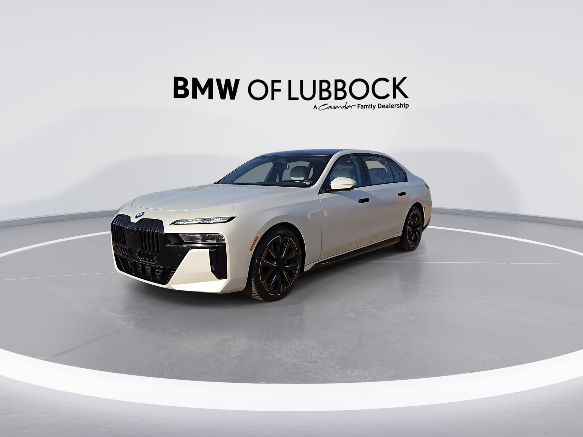 Used 2023 BMW 760i xDrive w/ Executive Package image 3
