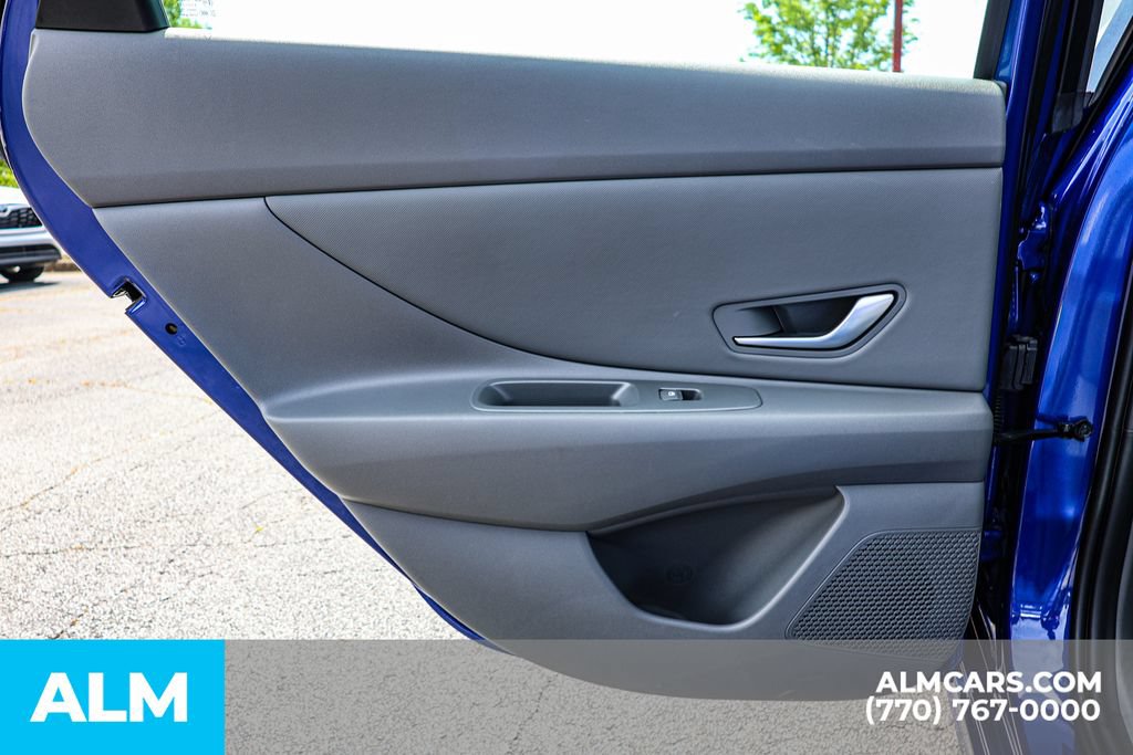 Used 2025 Hyundai Elantra Sport FWD image 49