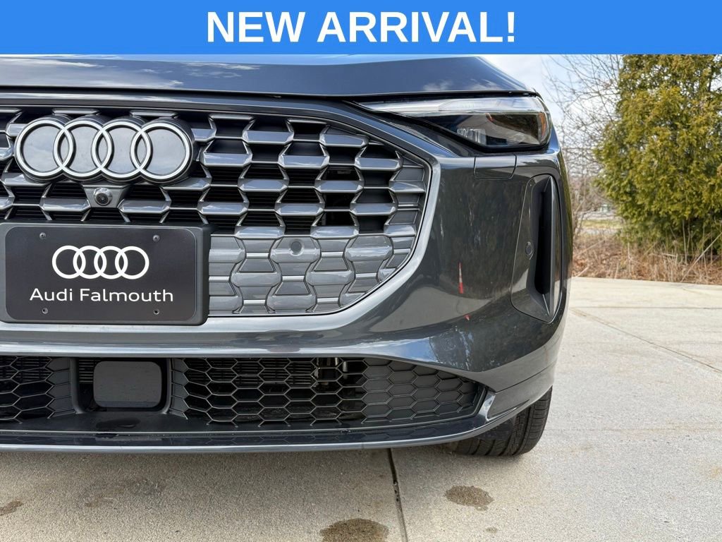 Used 2025 Audi Q5 Premium w/ Convenience Package image 4