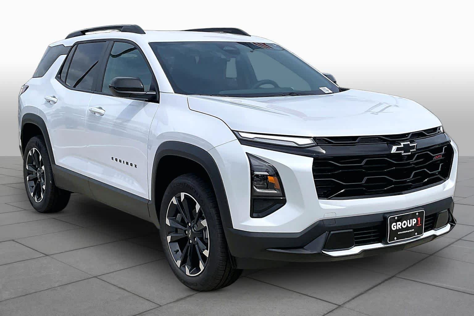 New 2027 Chevrolet Equinox RS FWD image 3
