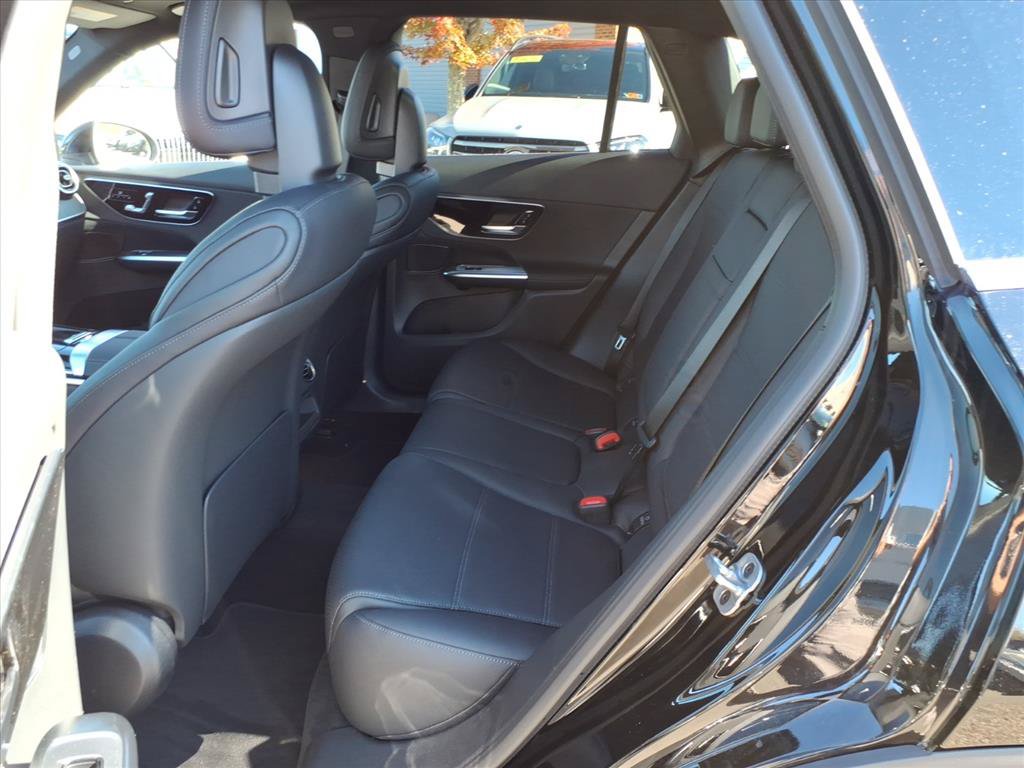 Used 2026 Mercedes-Benz GLC 300 4MATIC image 12