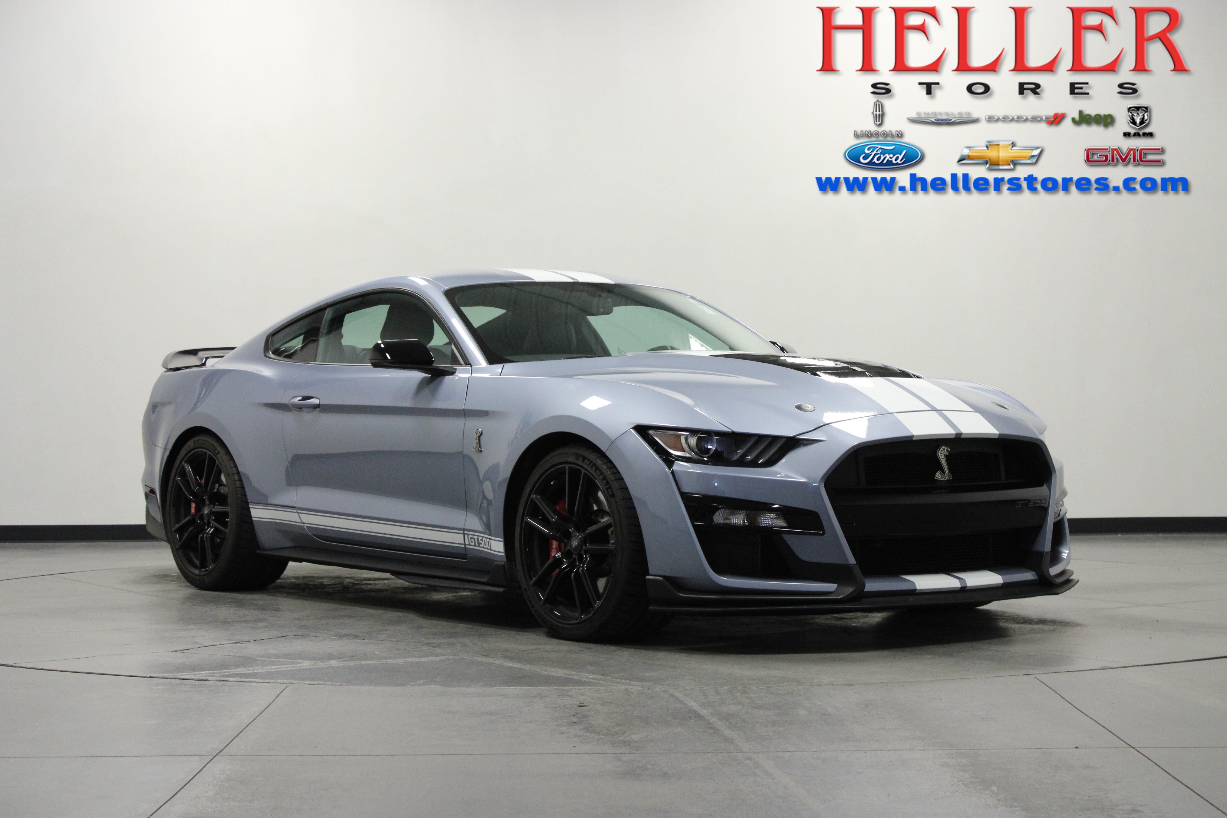 Used 2022 Ford Mustang Shelby GT500 w/ Technology Package RWD image 1