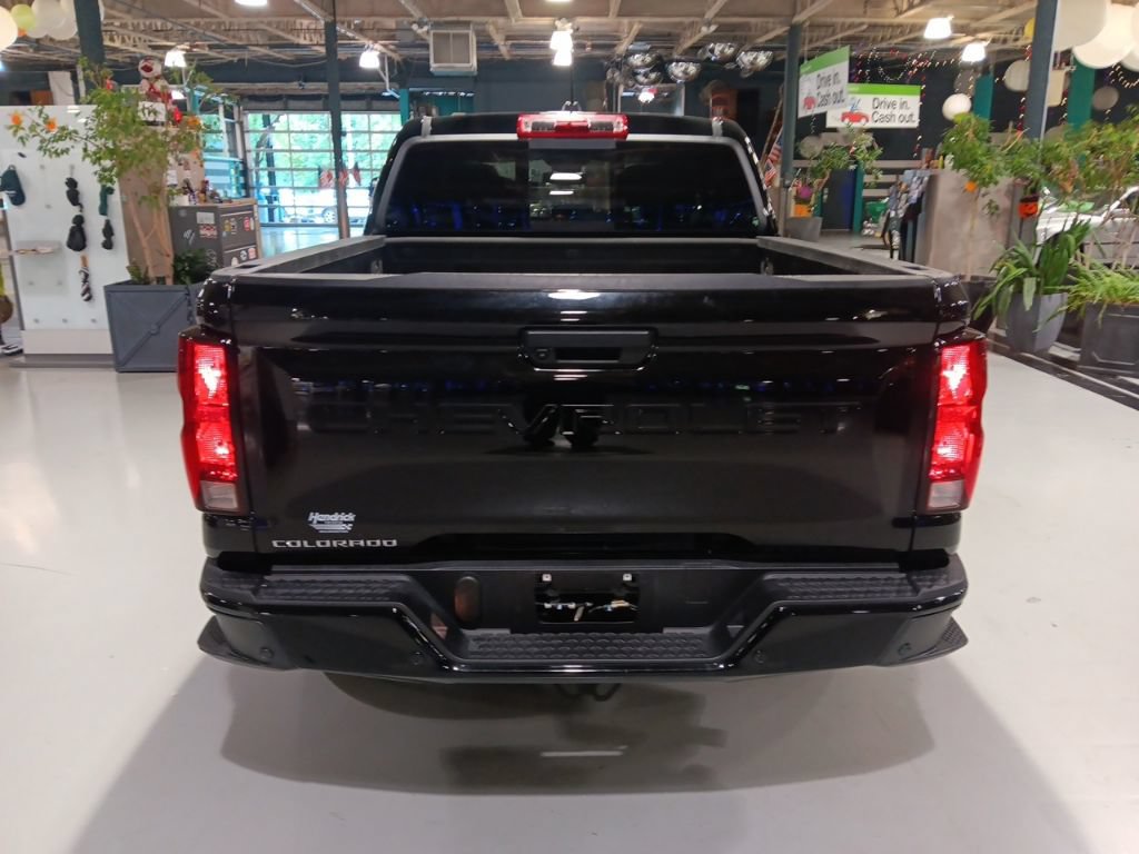 Used 2025 Chevrolet Colorado W/T AWD/4WD image 8