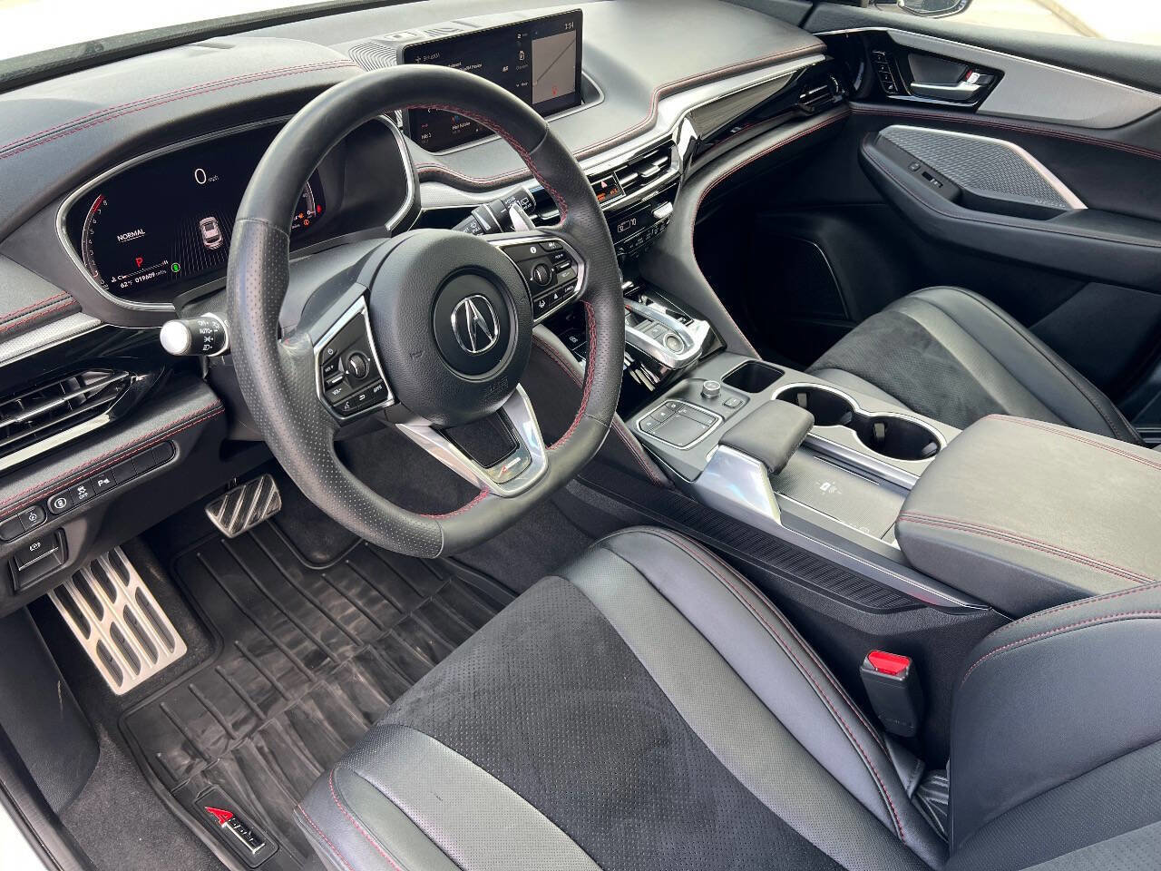 Used 2024 Acura MDX A-Spec image 17