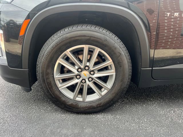 Used 2023 Chevrolet Traverse LT image 27