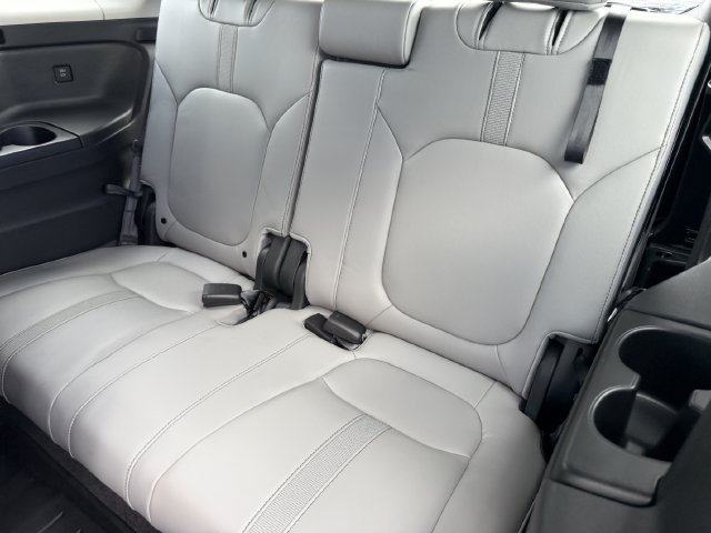 Certified 2024 Honda Pilot Touring image 20