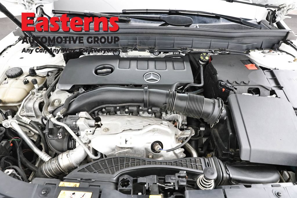 Used 2021 Mercedes-Benz GLB 250 4MATIC image 7