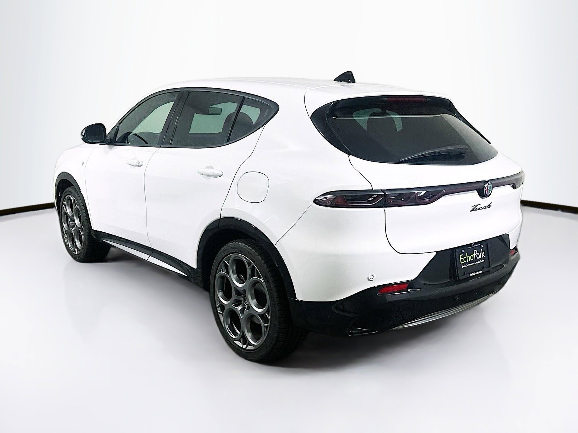 Used 2024 Alfa Romeo Tonale Ti w/ Premium Interior Package AWD/4WD image 5