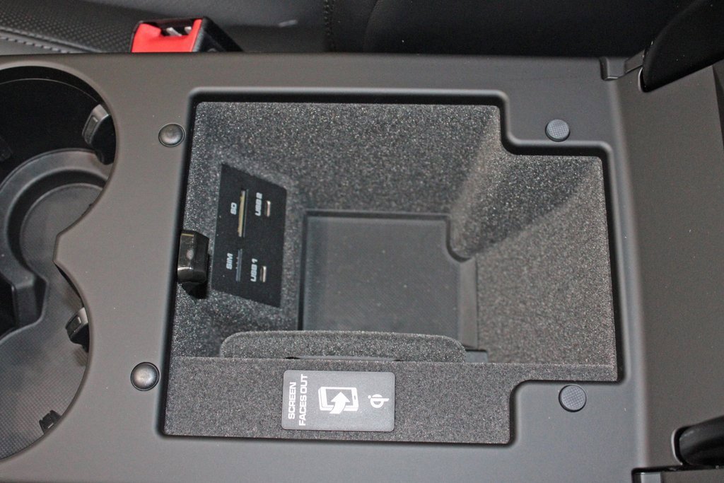 Used 2025 Porsche Macan image 32